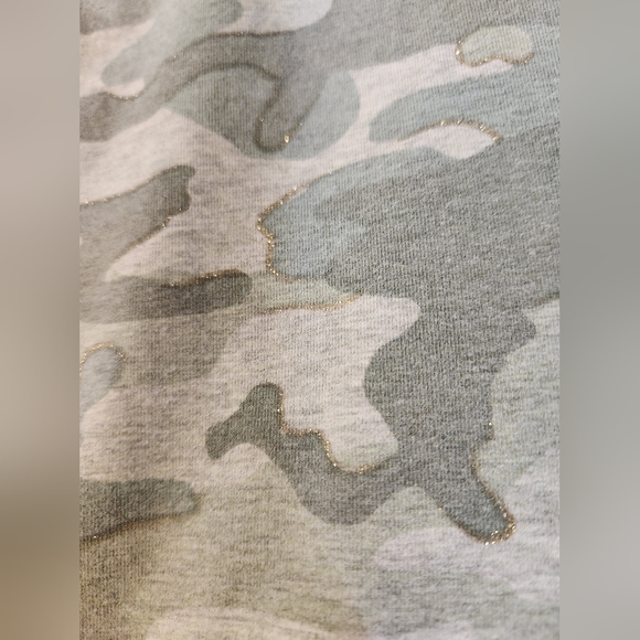 🛍2/$12 or 3/15 Gymboree Sparkle Camo Leggings, Size M(8) - Picture 3 of 7